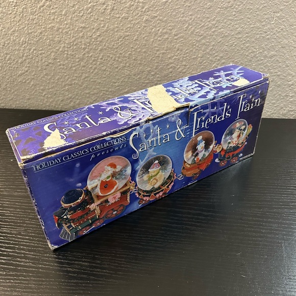 Set of 4 Santa & Friends Snow Globe Train Christmas Holiday Classics Collection - Picture 4 of 5